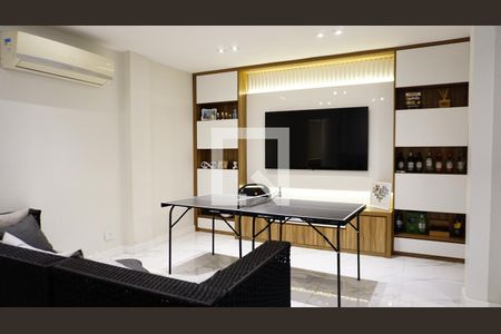 Apartamento à venda com 160m², 3 quartos e 2 vagasSegundo andar Sala 