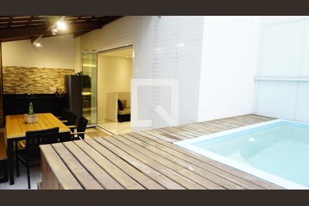 Apartamento à venda com 160m², 3 quartos e 2 vagasPiscina