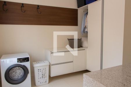 Casa de condomínio à venda com 384m², 4 quartos e 4 vagasÁREA DE SERVIÇO