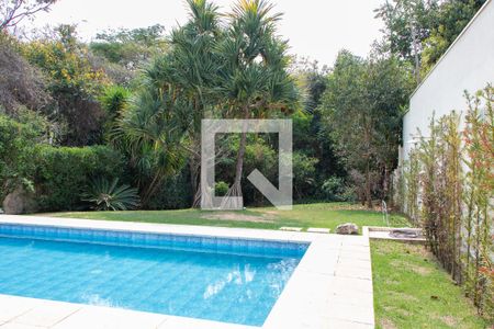 Casa de condomínio à venda com 384m², 4 quartos e 4 vagasÁREA EXTERNA FUNDOS