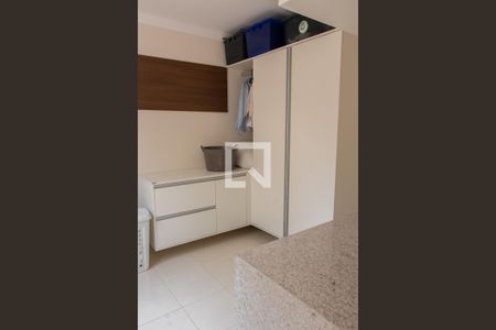 Casa de condomínio à venda com 384m², 4 quartos e 4 vagasÁREA DE SERVIÇO