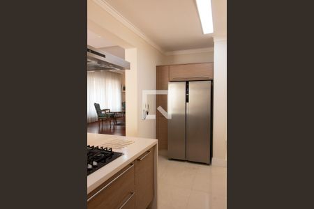 Casa de condomínio à venda com 384m², 4 quartos e 4 vagasCOZINHA