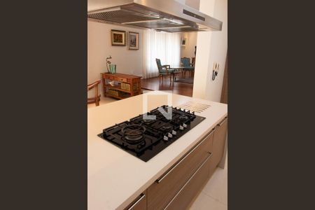 Casa de condomínio à venda com 384m², 4 quartos e 4 vagasCOZINHA