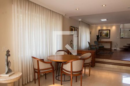 Casa de condomínio à venda com 384m², 4 quartos e 4 vagasSALA DE JANTAR