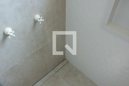 Casa de condomínio à venda com 384m², 4 quartos e 4 vagasBANHEIRO 