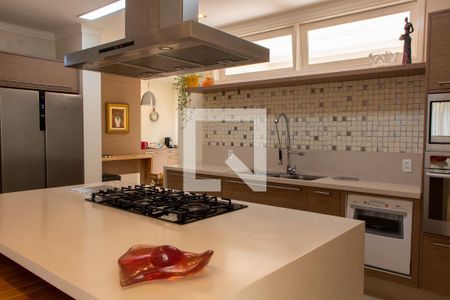 Casa de condomínio à venda com 384m², 4 quartos e 4 vagasCOZINHA