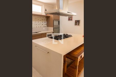 Casa de condomínio à venda com 384m², 4 quartos e 4 vagasCOZINHA