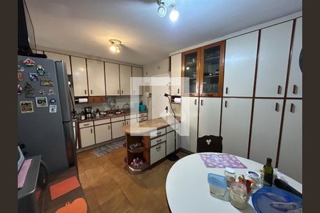 Apartamento à venda com 115m², 3 quartos e 2 vagasCozinha