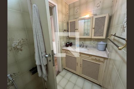 Apartamento à venda com 115m², 3 quartos e 2 vagasBanheiro da Suíte