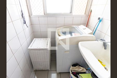 Apartamento à venda com 68m², 3 quartos e 1 vagaÁrea de Serviço