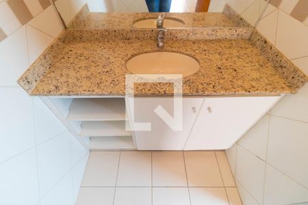 Casa de condomínio à venda com 350m², 4 quartos e 4 vagasBanheiro da Suíte 03