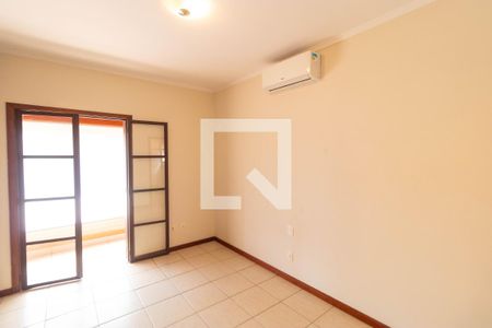 Casa de condomínio à venda com 350m², 4 quartos e 4 vagasSuíte 04