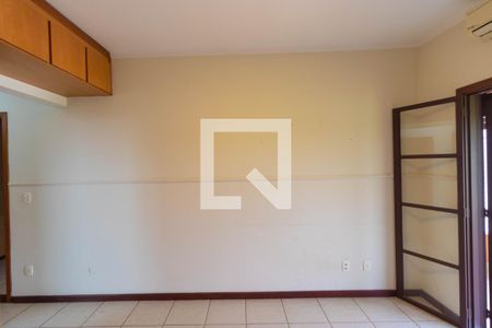 Casa de condomínio à venda com 350m², 4 quartos e 4 vagasSuíte 02