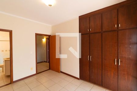 Casa de condomínio à venda com 350m², 4 quartos e 4 vagasSuíte 04
