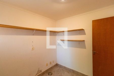 Casa de condomínio à venda com 350m², 4 quartos e 4 vagasQuarto de Serviço