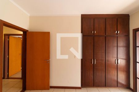 Casa de condomínio à venda com 350m², 4 quartos e 4 vagasSuíte 04