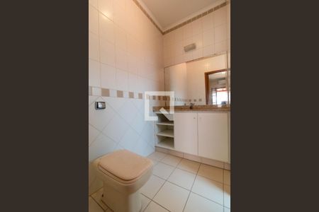 Casa de condomínio à venda com 350m², 4 quartos e 4 vagasBanheiro da Suíte 03