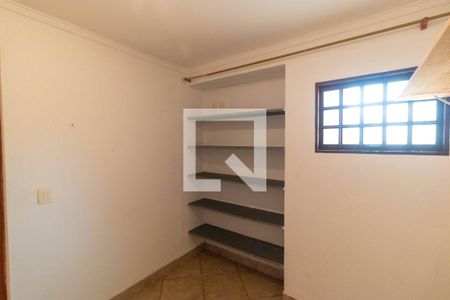 Casa de condomínio à venda com 350m², 4 quartos e 4 vagasQuarto de Serviço