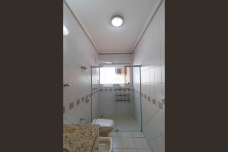 Casa de condomínio à venda com 350m², 4 quartos e 4 vagasBanheiro da Suíte 01