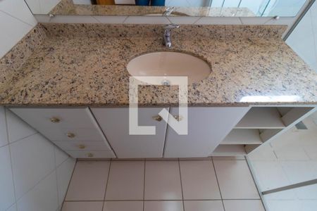 Casa de condomínio à venda com 350m², 4 quartos e 4 vagasBanheiro da Suíte 02