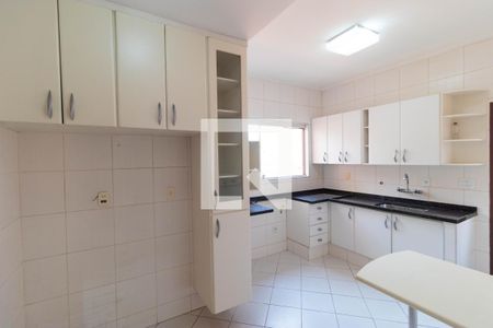 Casa de condomínio à venda com 350m², 4 quartos e 4 vagasCozinha