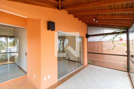 Casa de condomínio à venda com 350m², 4 quartos e 4 vagasSacada da Salas
