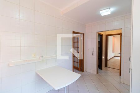 Casa de condomínio à venda com 350m², 4 quartos e 4 vagasCozinha