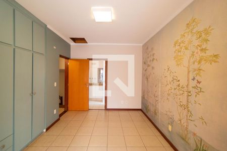 Casa de condomínio à venda com 350m², 4 quartos e 4 vagasSuíte 03