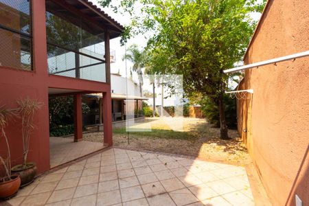 Casa de condomínio à venda com 350m², 4 quartos e 4 vagasQuintal