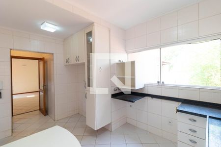 Casa de condomínio à venda com 350m², 4 quartos e 4 vagasCozinha