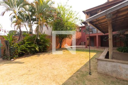 Casa de condomínio à venda com 350m², 4 quartos e 4 vagasQuintal