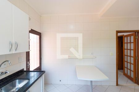 Casa de condomínio à venda com 350m², 4 quartos e 4 vagasCozinha