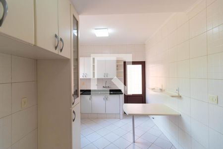 Casa de condomínio à venda com 350m², 4 quartos e 4 vagasCozinha