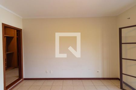 Casa de condomínio à venda com 350m², 4 quartos e 4 vagasSuíte 01