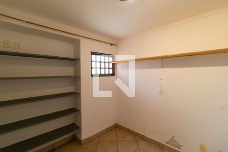 Casa de condomínio à venda com 350m², 4 quartos e 4 vagasQuarto de Serviço