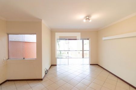 Casa de condomínio à venda com 350m², 4 quartos e 4 vagasSalas