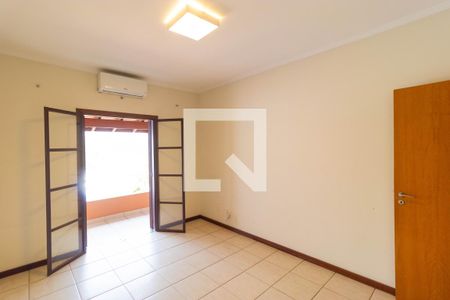 Casa de condomínio à venda com 350m², 4 quartos e 4 vagasSuíte 01