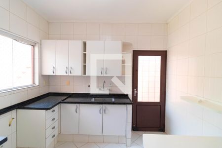 Casa de condomínio à venda com 350m², 4 quartos e 4 vagasCozinha