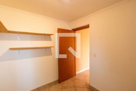 Casa de condomínio à venda com 350m², 4 quartos e 4 vagasQuarto de Serviço