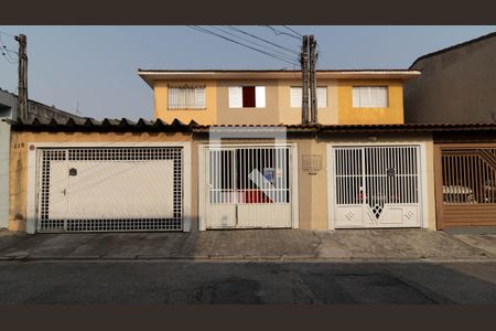 Casa à venda com 89m², 2 quartos e 1 vaga Casa à venda com 89m², 2 quartos e 1 vagaFachada