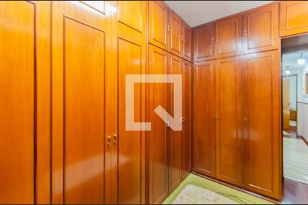 Apartamento à venda com 268m², 3 quartos e 3 vagasQuarto 2