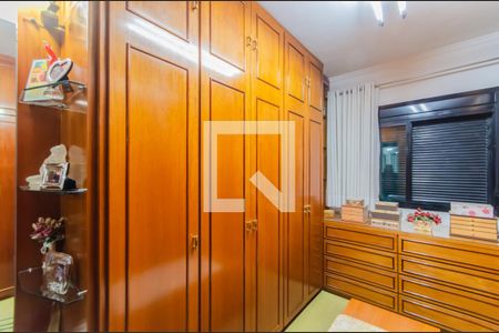 Apartamento à venda com 268m², 3 quartos e 3 vagasQuarto 2