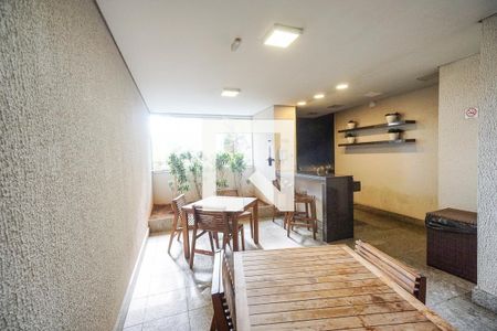 Apartamento à venda com 43m², 1 quarto e 1 vagaCondomínio - Churrasqueira 