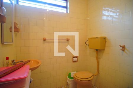 Casa à venda com 268m², 5 quartos e 3 vagasBanheiro 2