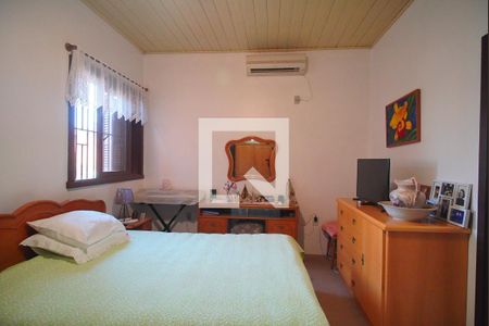 Casa à venda com 268m², 5 quartos e 3 vagasSuíte