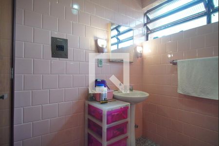 Casa à venda com 268m², 5 quartos e 3 vagasBanheiro 1