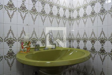 Casa à venda com 314m², 4 quartos e 4 vagas Casa à venda com 314m², 4 quartos e 4 vagasLavabo