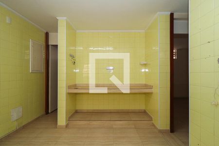 Casa à venda com 314m², 4 quartos e 4 vagas Casa à venda com 314m², 4 quartos e 4 vagasÁrea de Serviço