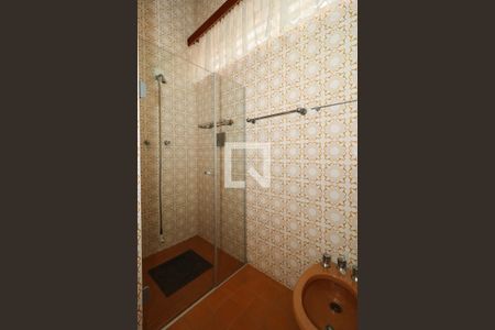 Casa à venda com 314m², 4 quartos e 4 vagas Casa à venda com 314m², 4 quartos e 4 vagasBanheiro