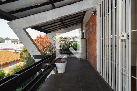 Casa à venda com 314m², 4 quartos e 4 vagas Casa à venda com 314m², 4 quartos e 4 vagasVaranda da Suíte